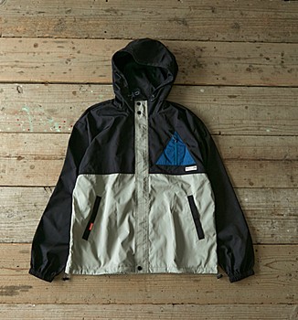 "Yurucamp" WILDERNESS EXPERIENCE Collaboration Packable Mountain Parka (XL Size) Black