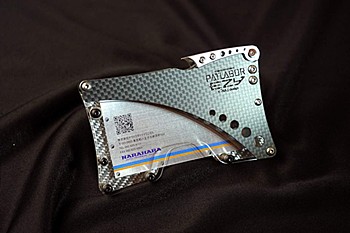 "Patlabor EZY" x NA design CFRP Card Case